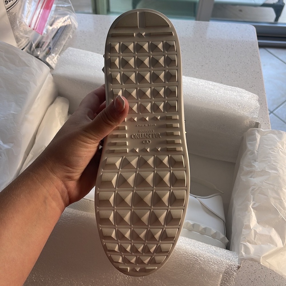 Gorgeous Valentino Spiked Sneakers! - Picture 6 of 9